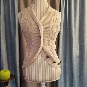 Button up knitted sweater vest